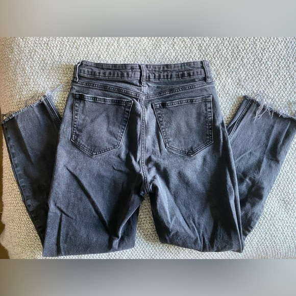 Carly Jean Los Angeles Cropped Black Jeans - Picture 3 of 6